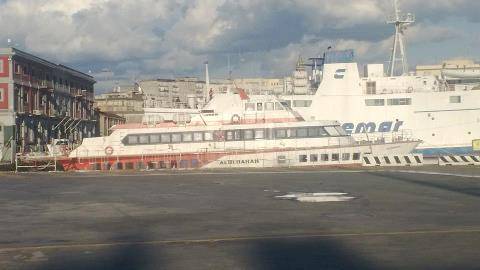 Foto aldebaran in banchina