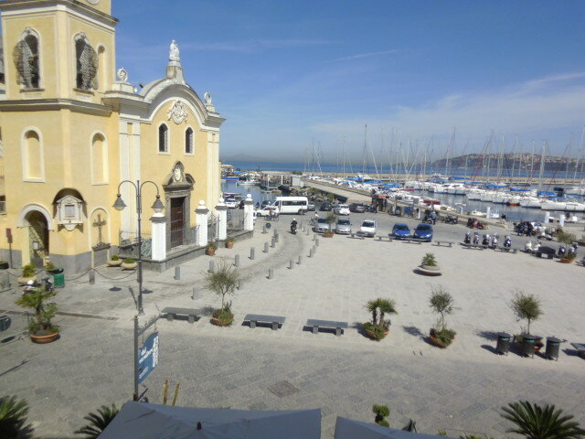 Piazza Marina Grande nuova e1459418590994