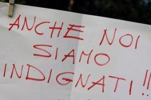 cartello indignati