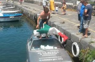 Maserati nel porto di Chiaiolella