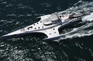 Trimarano Brigitte Bardot