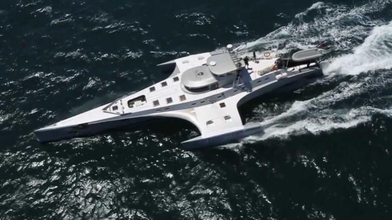 Trimarano Brigitte Bardot