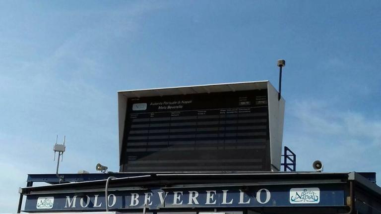 Tabellone Molo Beverello