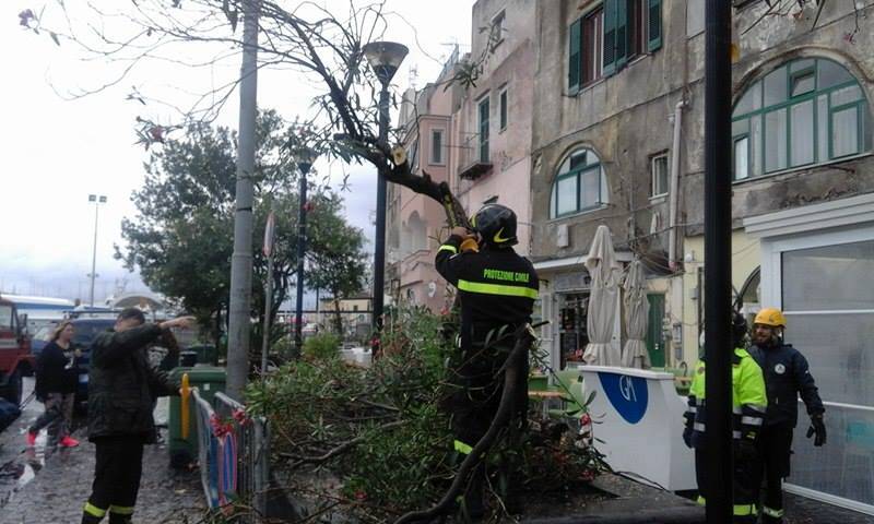 Protezione civile a Marina Grande