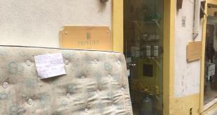 Materasso in Via V Emanuele