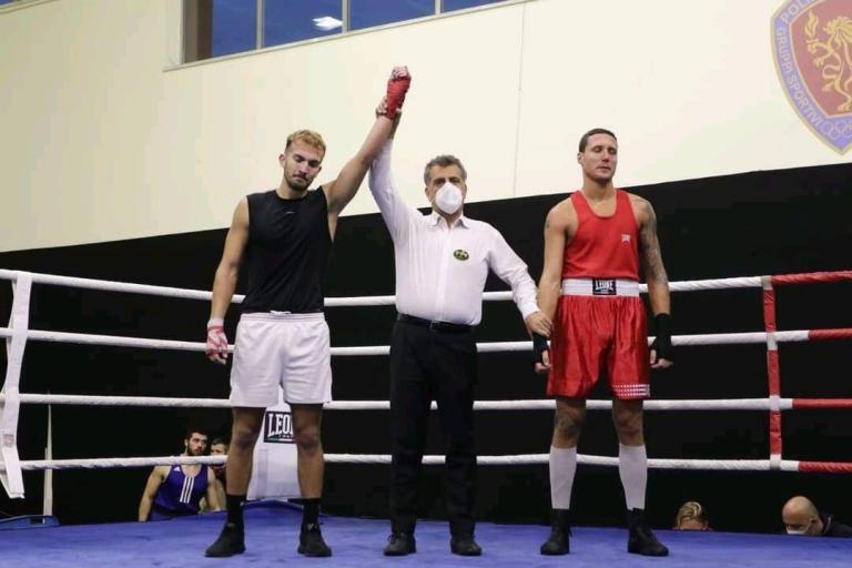 Paolo Lubrano Lavadera campione italiano di boxe sul ring